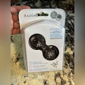 Razer Pro|Tone m250 Ergonomic Headphones
